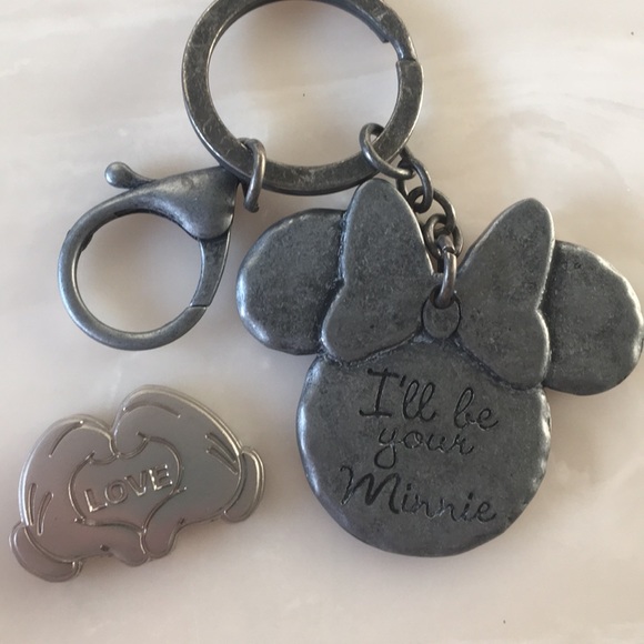 Disney Accessories - FREE w/sweatshirt Minnie Mouse keychain Mickey ❤️